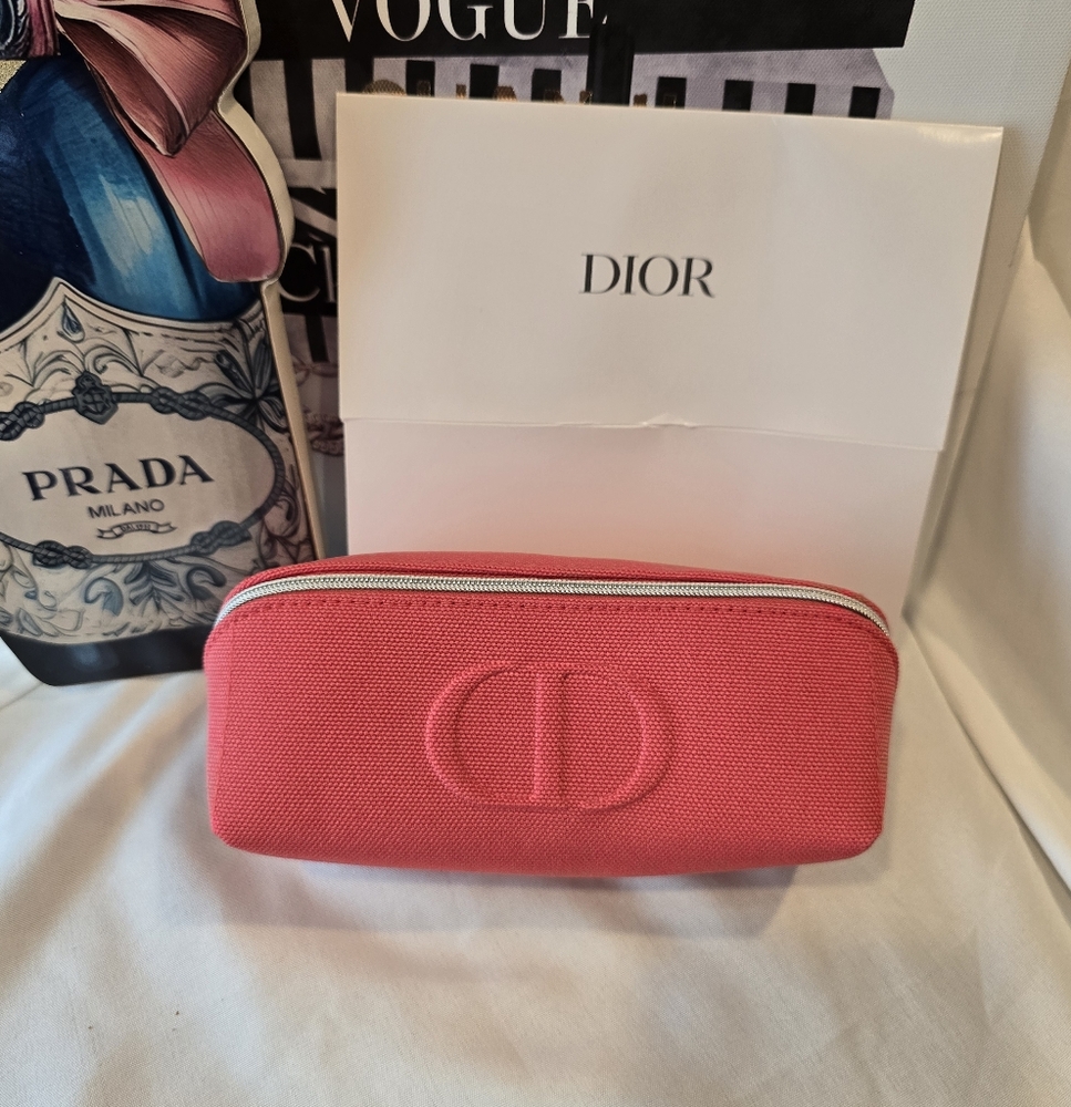 Dior Coral Pink Pouch - Picture 3 of 7
